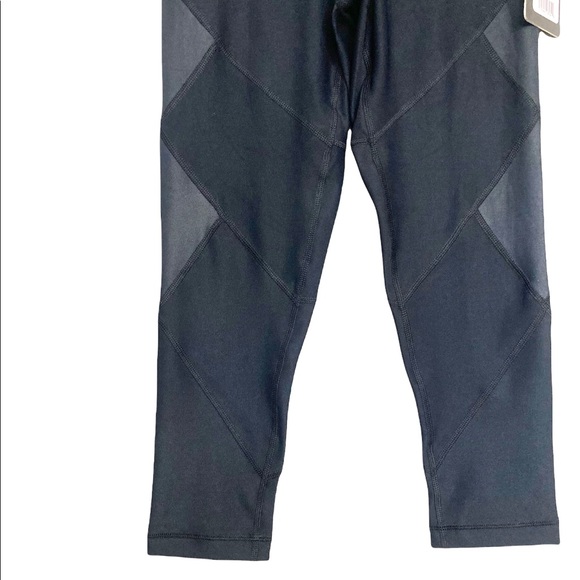 ❌SOLD❌XS•NWT•90 DEGREE BY REFLEX•BLACK CAPRI SPORT LEGGINGS• - Picture 3 of 6